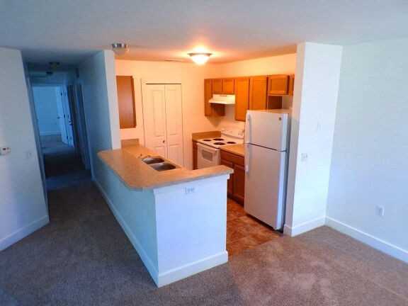 Crossroads - Photo 6 of 12