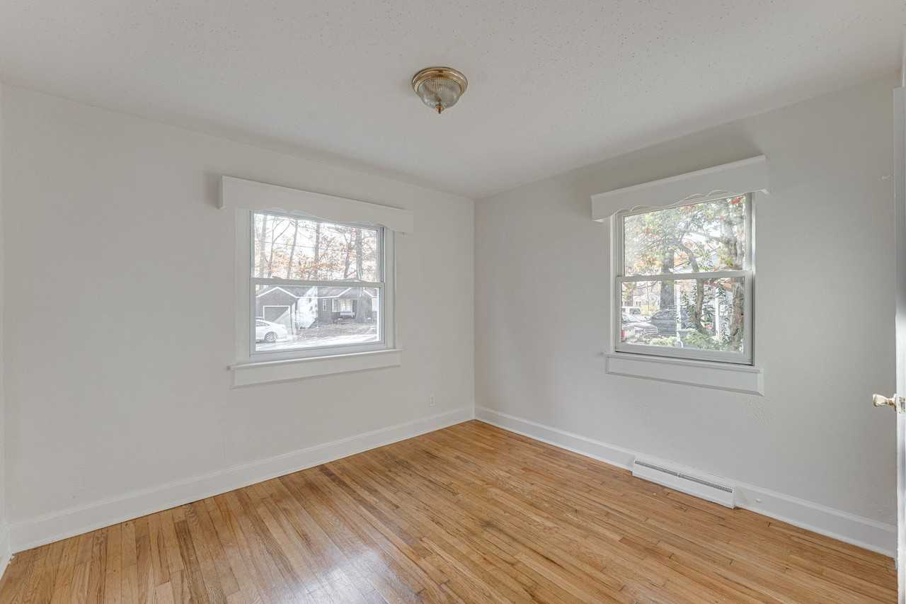 711 Castle Dr - Photo 7 of 15