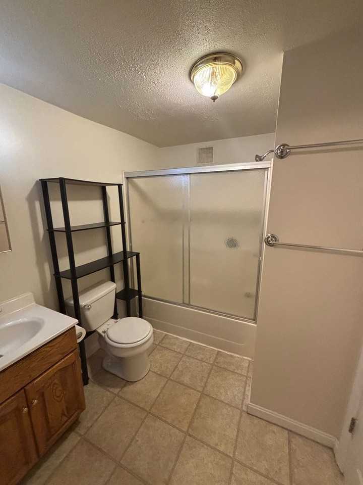 2234 Main St - Photo 3 of 7