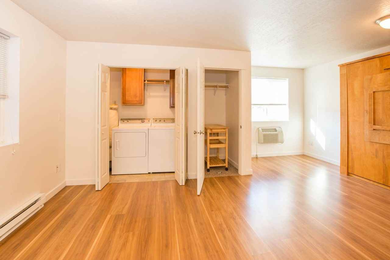 1906 S 14th St W - Photo 3 of 21