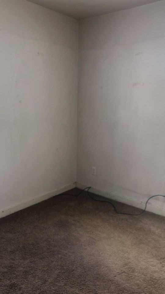 215 W Main Street - Photo 3 of 28