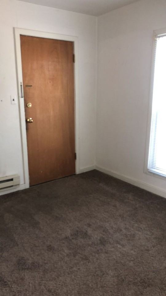 215 W Main Street - Photo 5 of 28