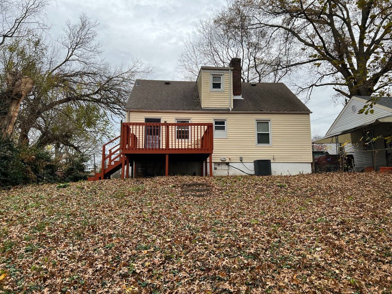1000 S 43rd St - Photo 3 of 34