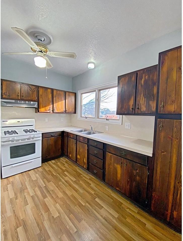 4707 N 40th Ave - Photo 2 of 32