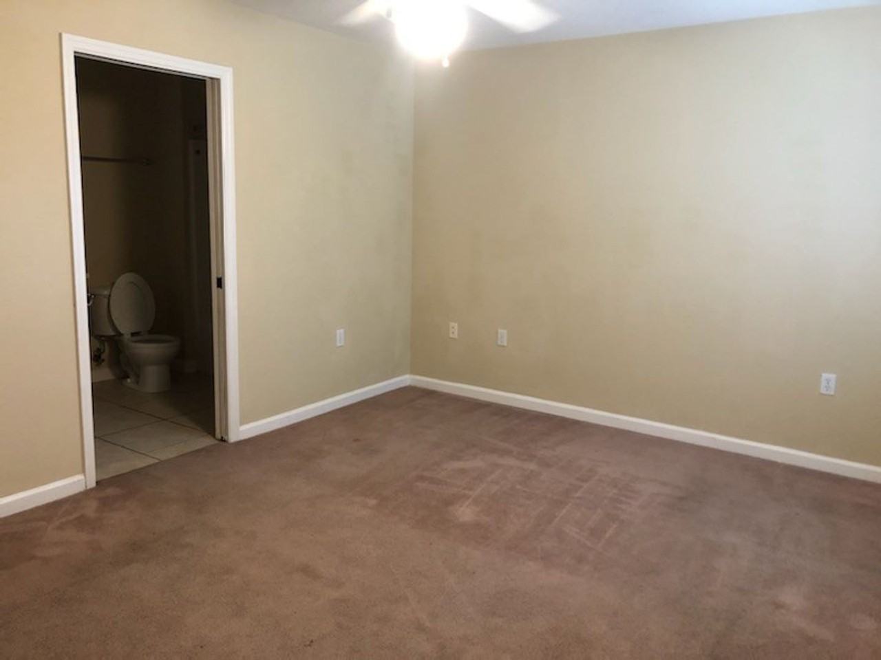 4 Guinevere Ln Unit B - Photo 4 of 4