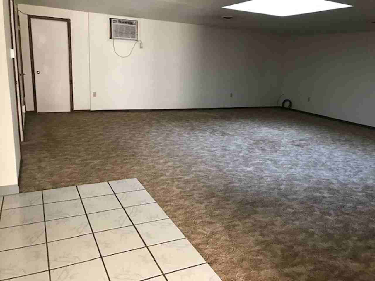 303 Seneca Ln - Photo 5 of 13