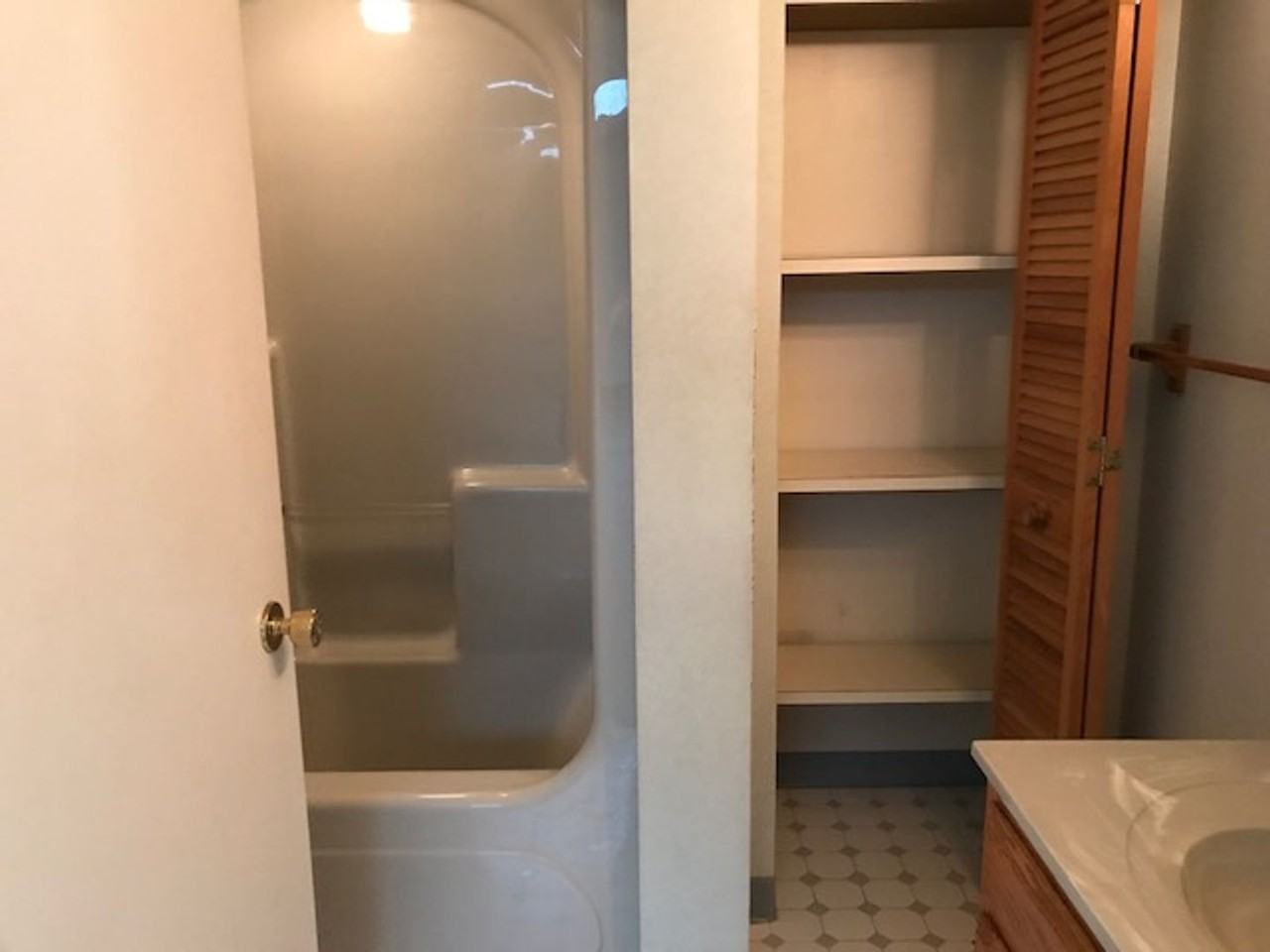 303 Seneca Ln - Photo 6 of 13