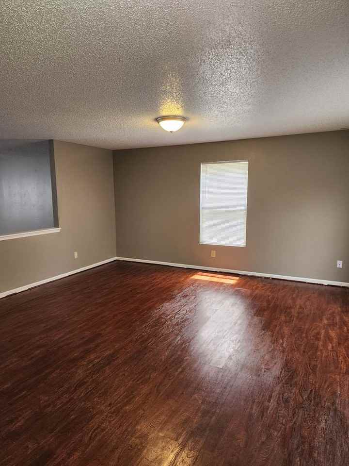 4221 Fletcher Dr - Photo 2 of 27