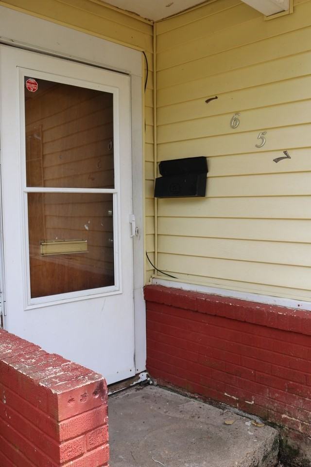 1657 Midway St - Photo 2 of 14