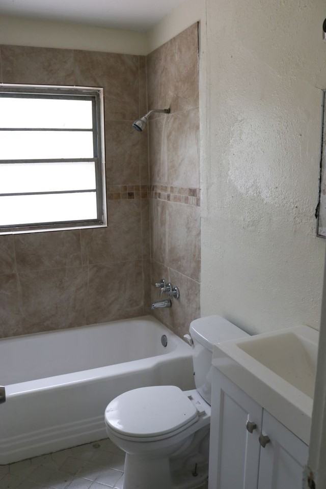 1657 Midway St - Photo 6 of 14