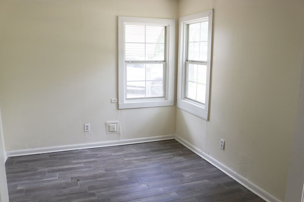 1657 Midway St - Photo 7 of 14