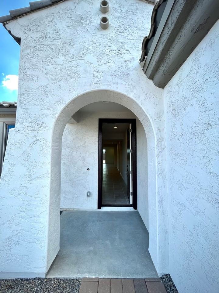 19853 W Badgett Ln - Photo 5 of 49