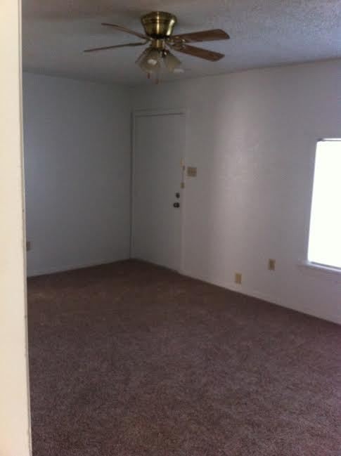 1925 Sewell St - Photo 2 of 8