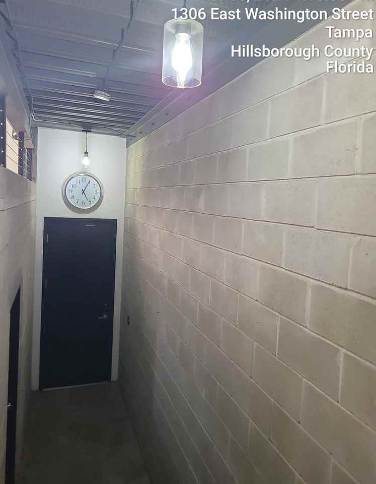 1306 E Washington St - Photo 2 of 19