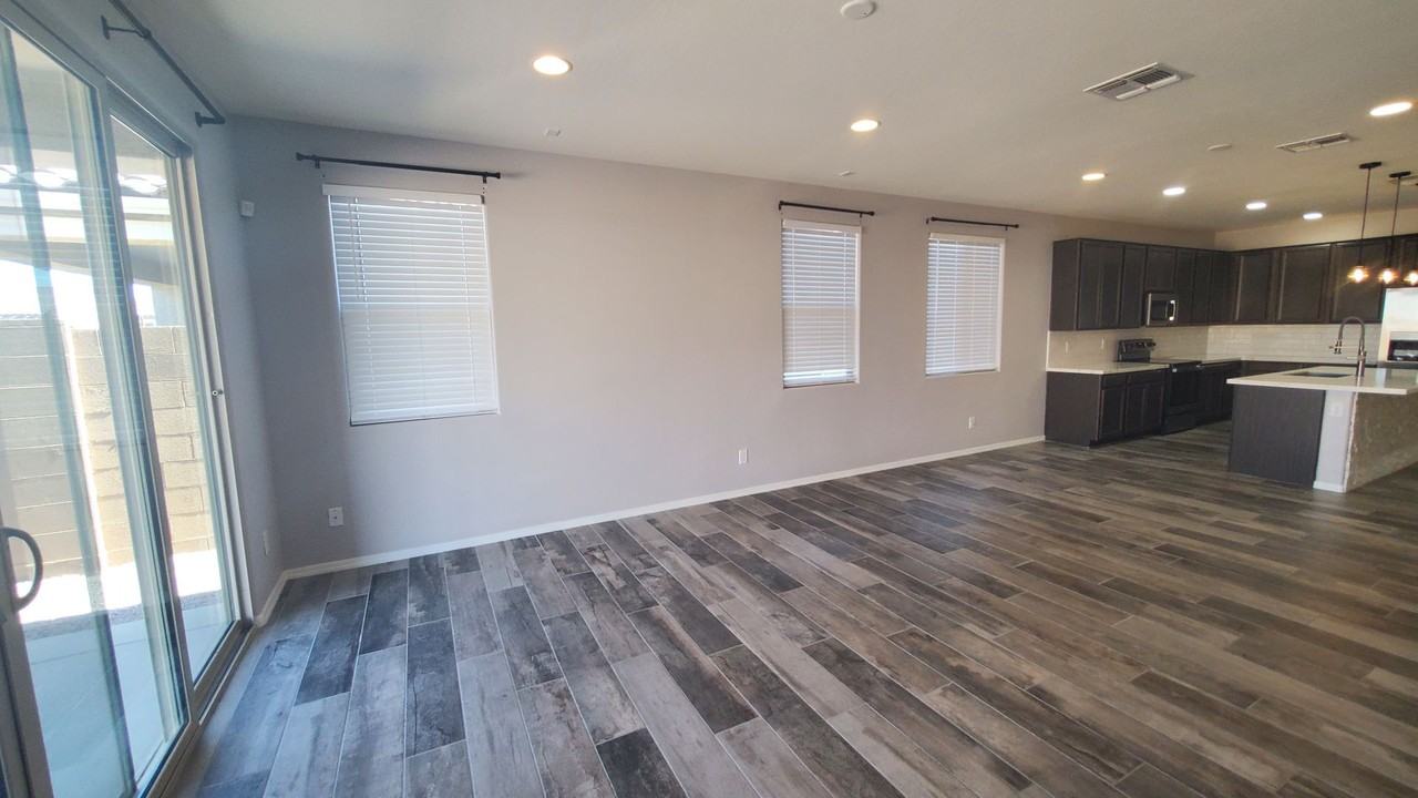 1256 E Jahns Dr - Photo 7 of 25