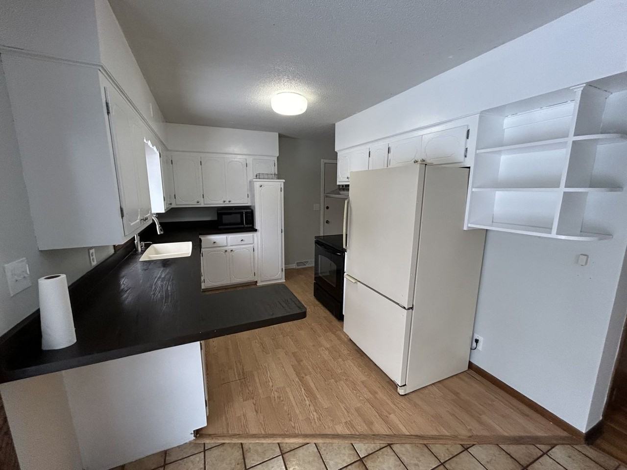 1222 9th Ave Ne - Photo 3 of 29