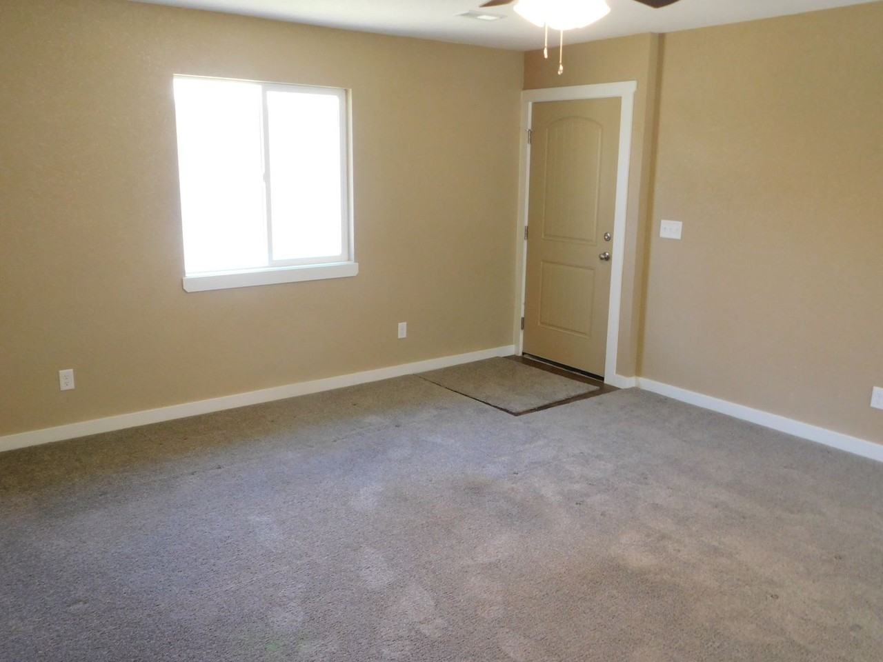 308 Main St - Photo 3 of 15