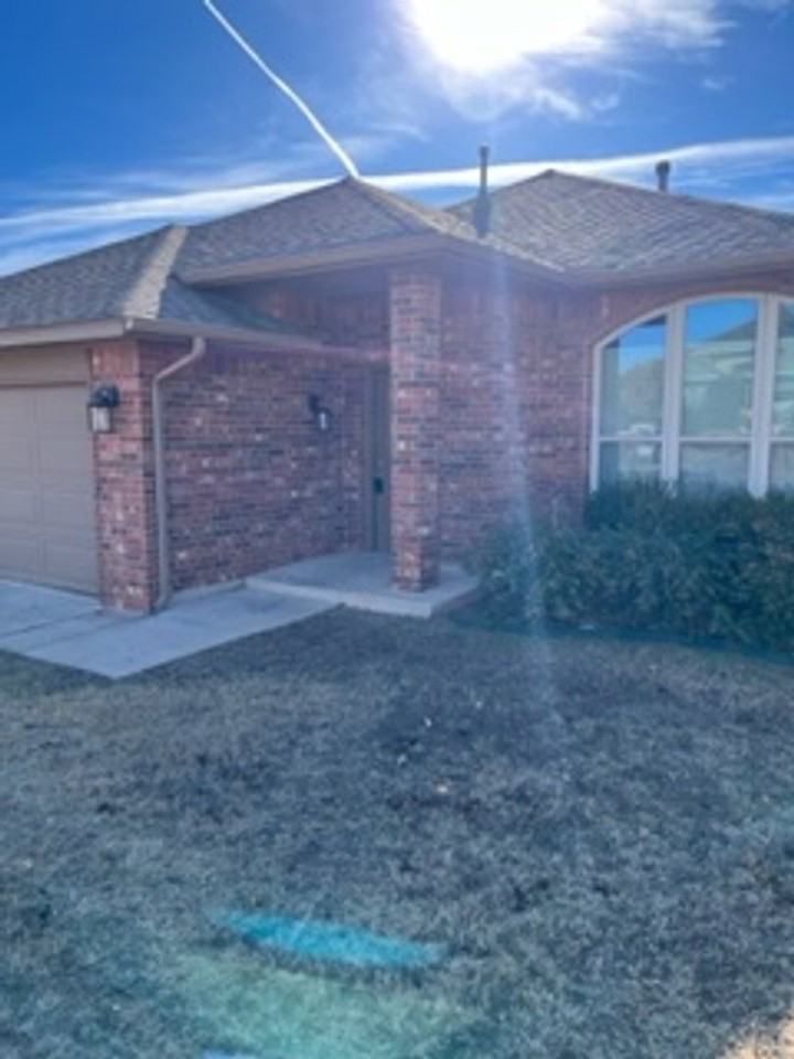 3918 Wiltshire Dr - Photo 2 of 18