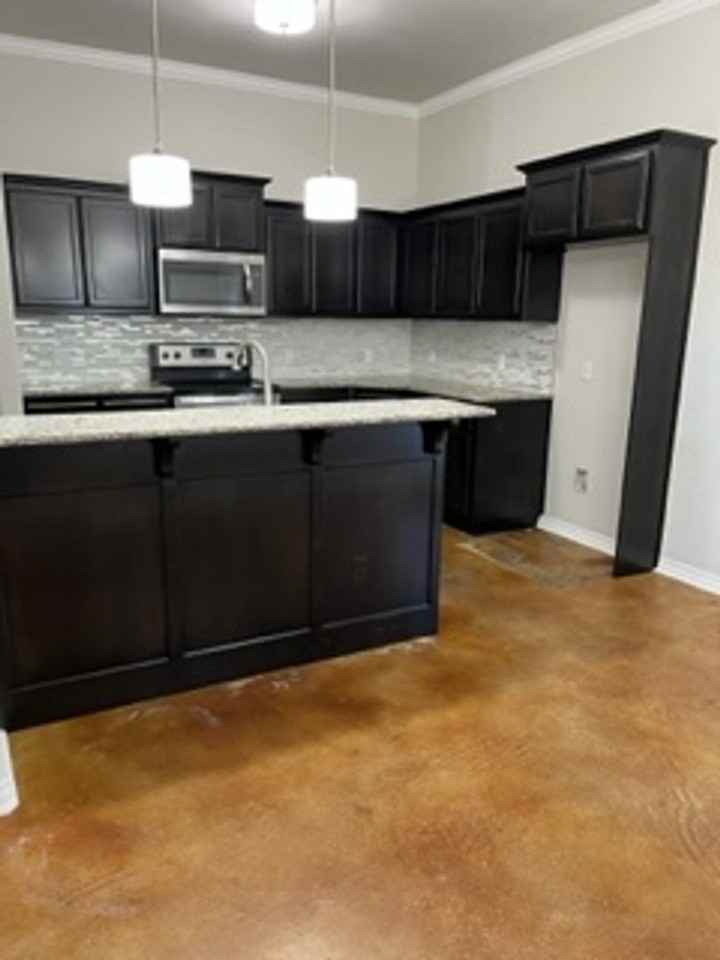 3918 Wiltshire Dr - Photo 7 of 18