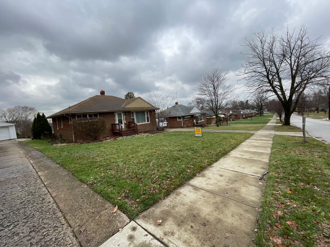 5232 Strawberry Ln - Photo 2 of 50