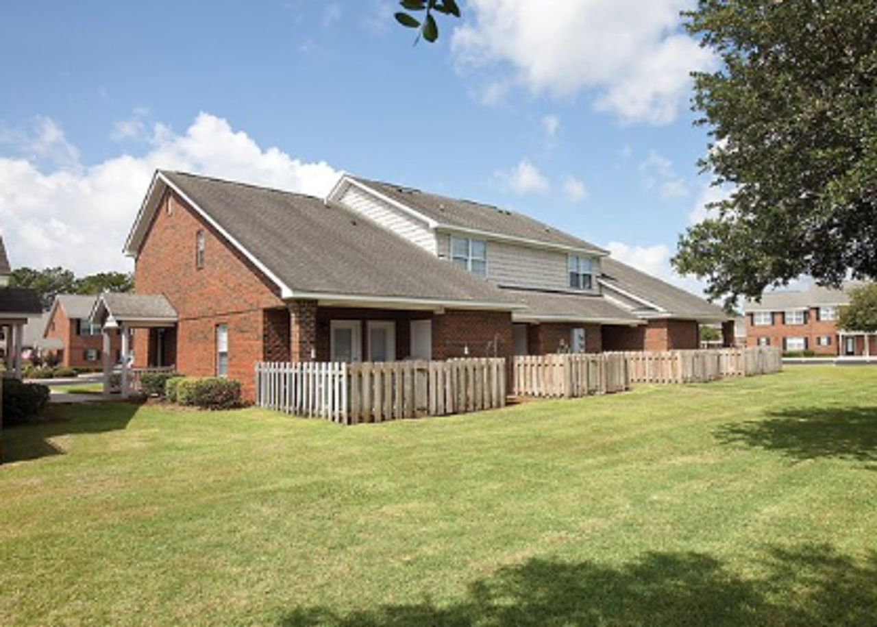 Pleasant Grove Village Apartments in Wilmington - Photo 2 of 4