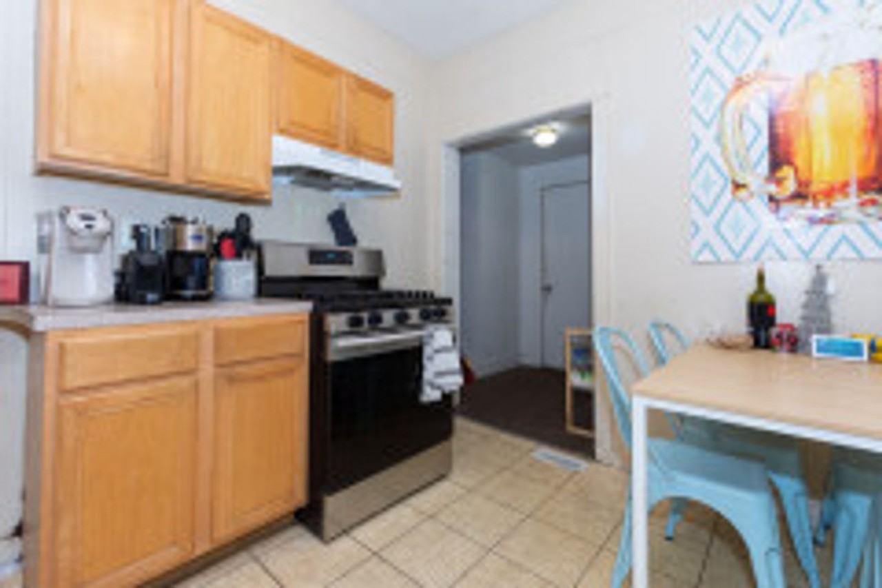 8 Gardner Ter - Photo 4 of 10