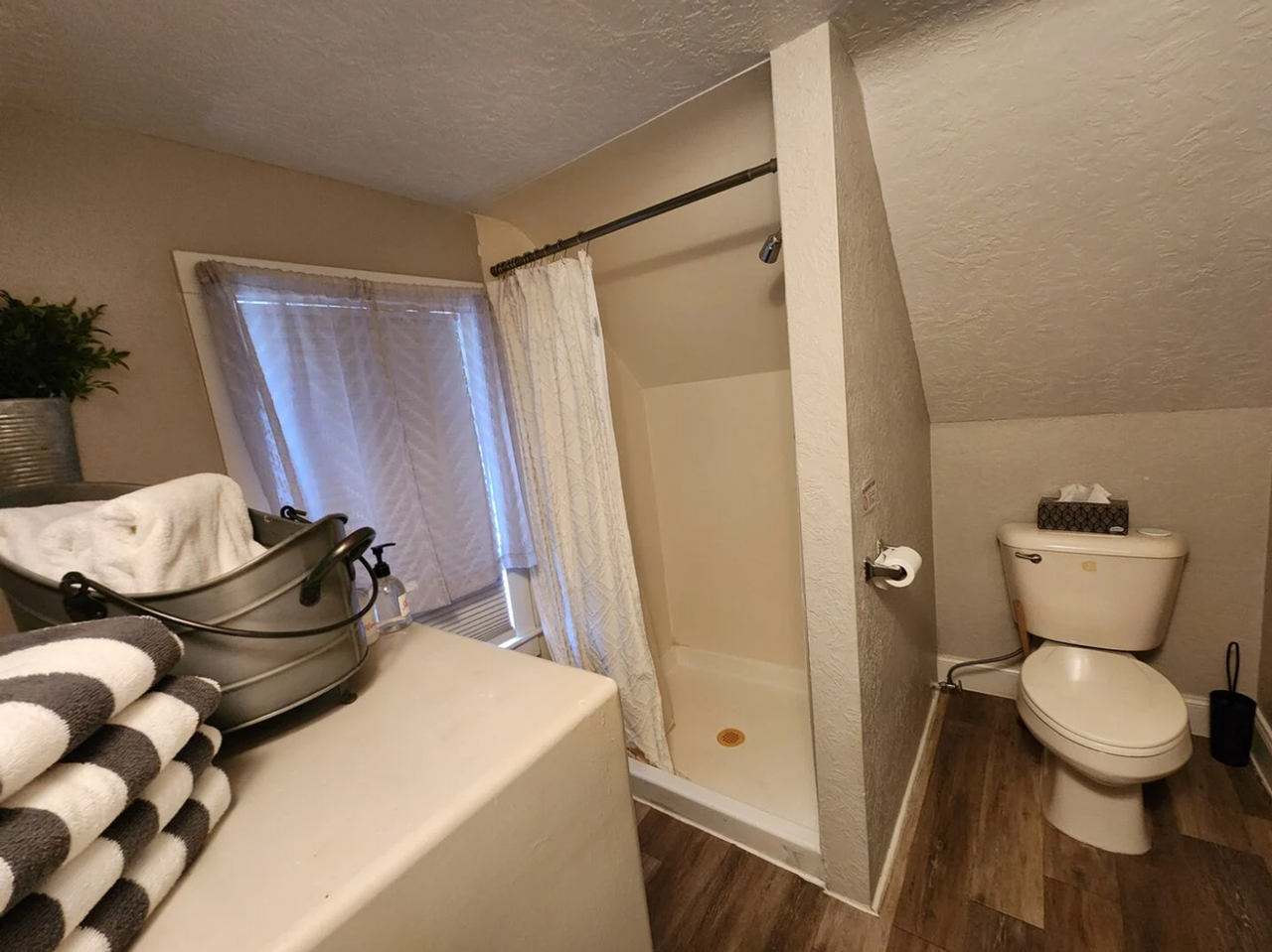 65 N State St - Photo 7 of 9