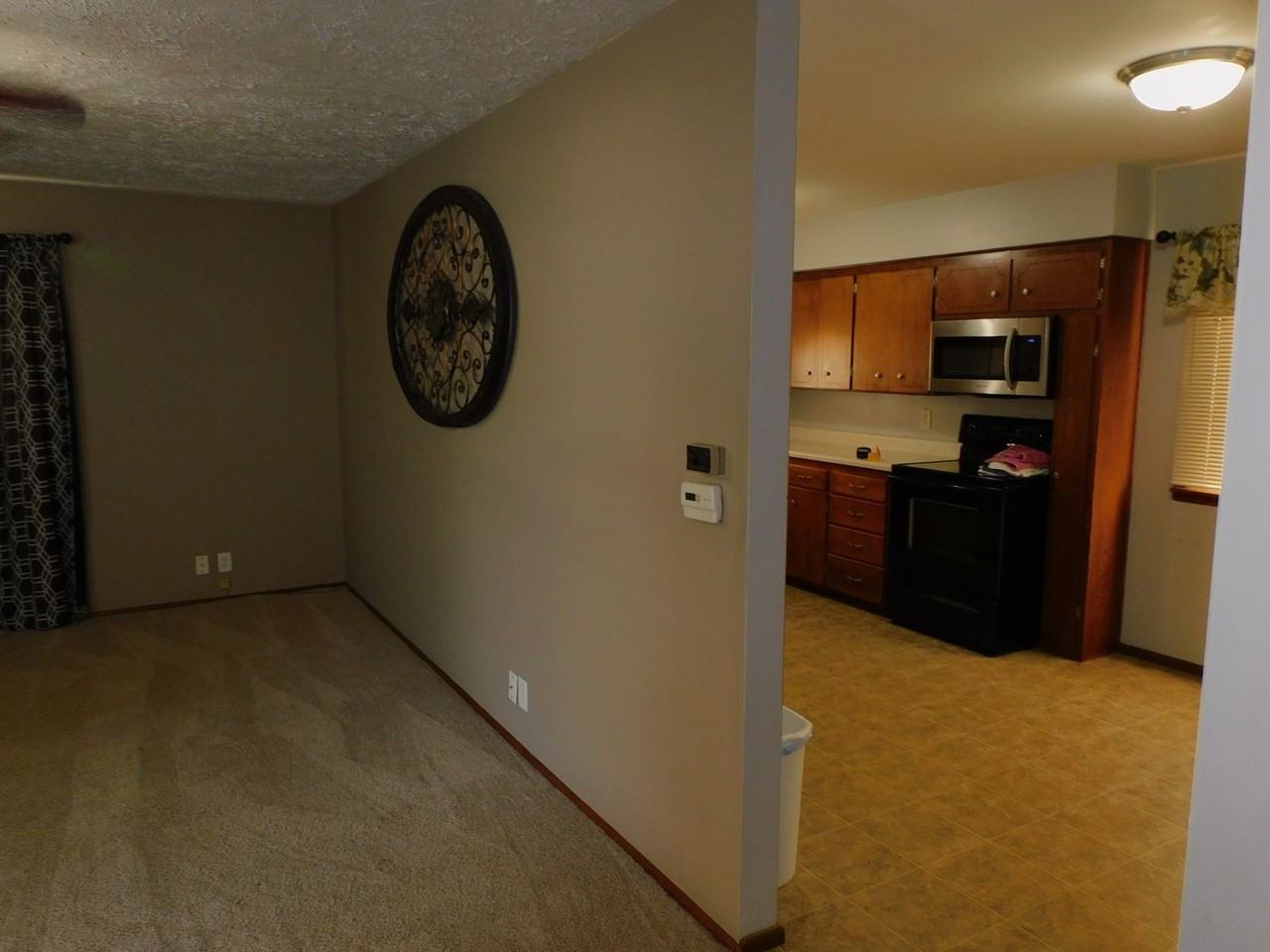 1012 Sheridan Ave - Photo 5 of 25