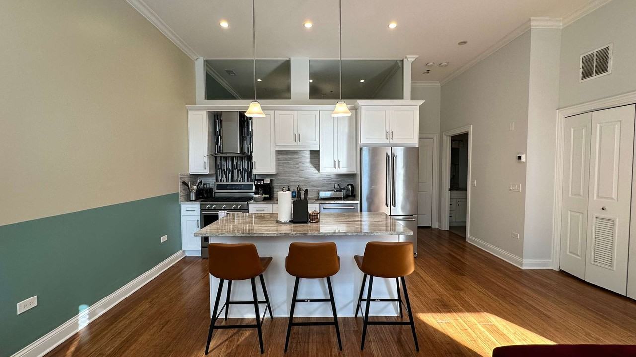 33 S Ashland Ave #1031375P - Photo 2 of 6