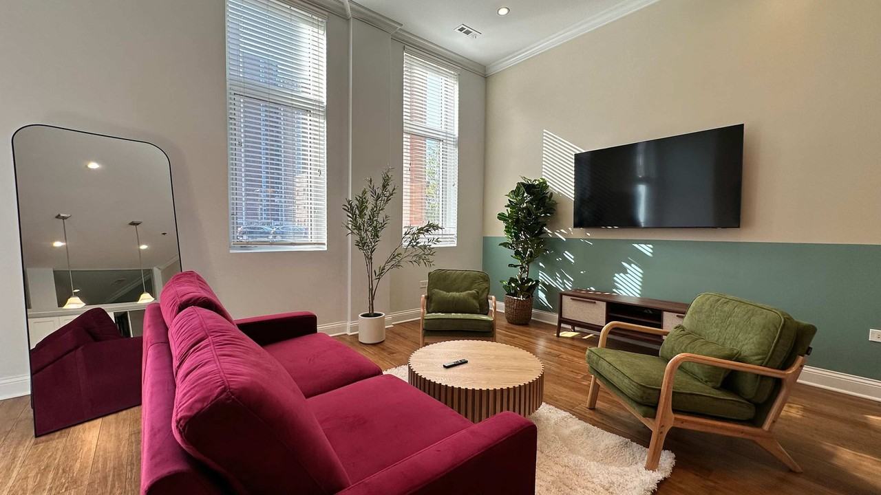 33 S Ashland Ave #1031375P - Photo 5 of 6