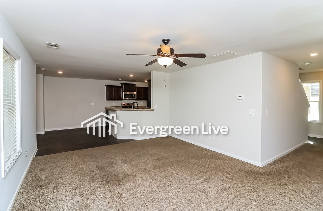 215 Cynthia Ct - Photo 5 of 15