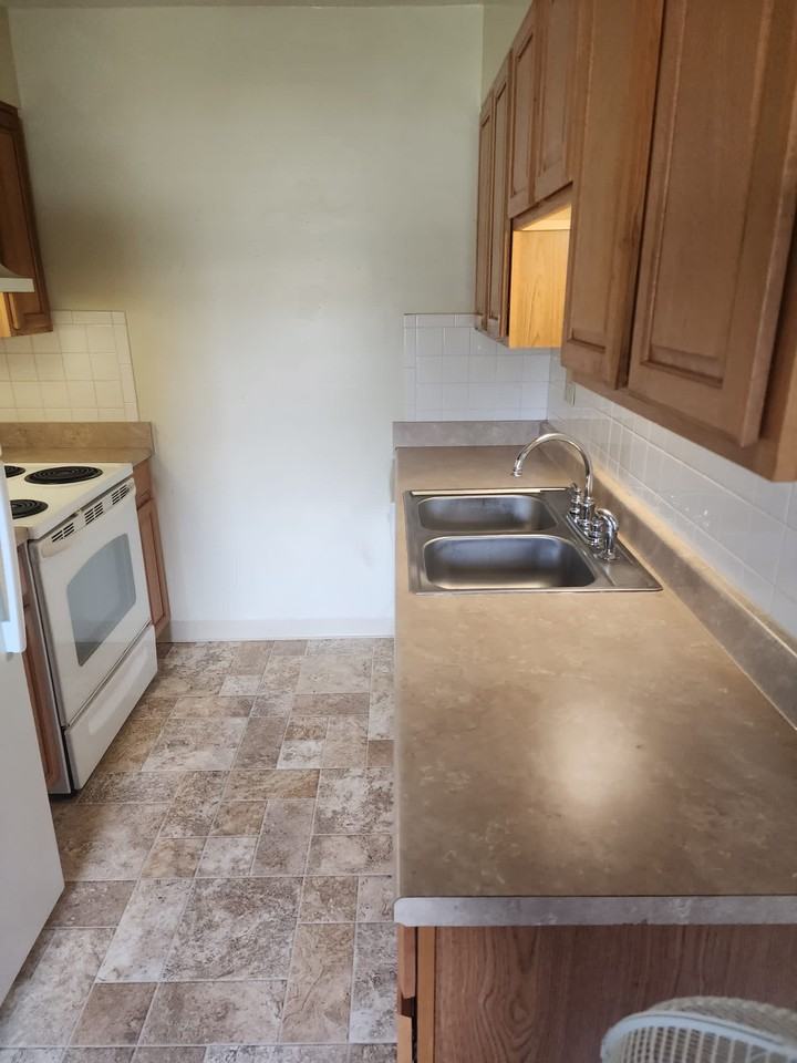 3326 Breckenridge Ln #5 - Photo 4 of 4