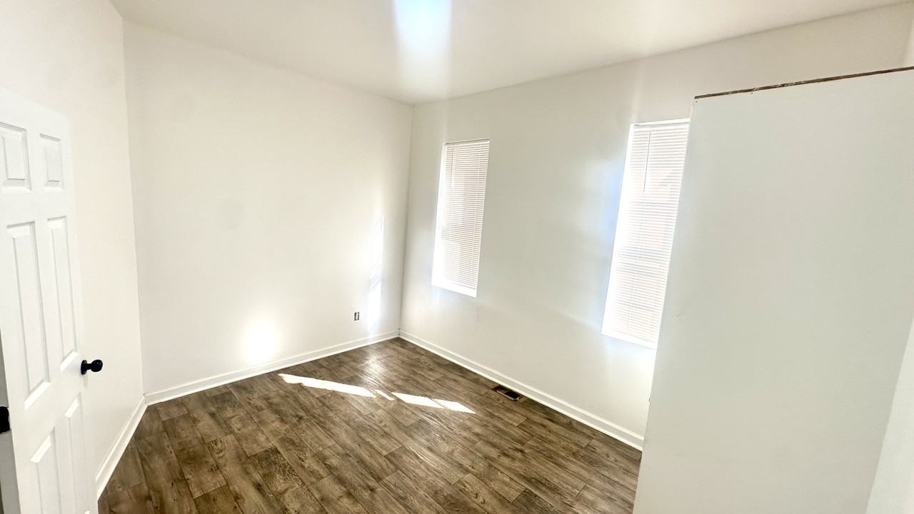 1628 Dyre St #1 - Photo 2 of 9