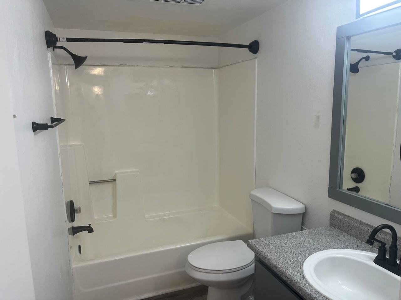 Kelso Apartments - Photo 6 of 19
