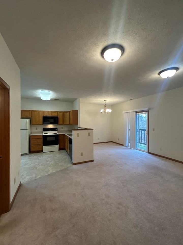 2714 Wyndham Ct - Photo 2 of 20