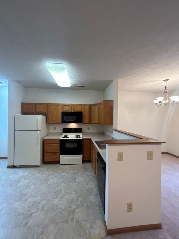 2714 Wyndham Ct - Photo 4 of 20