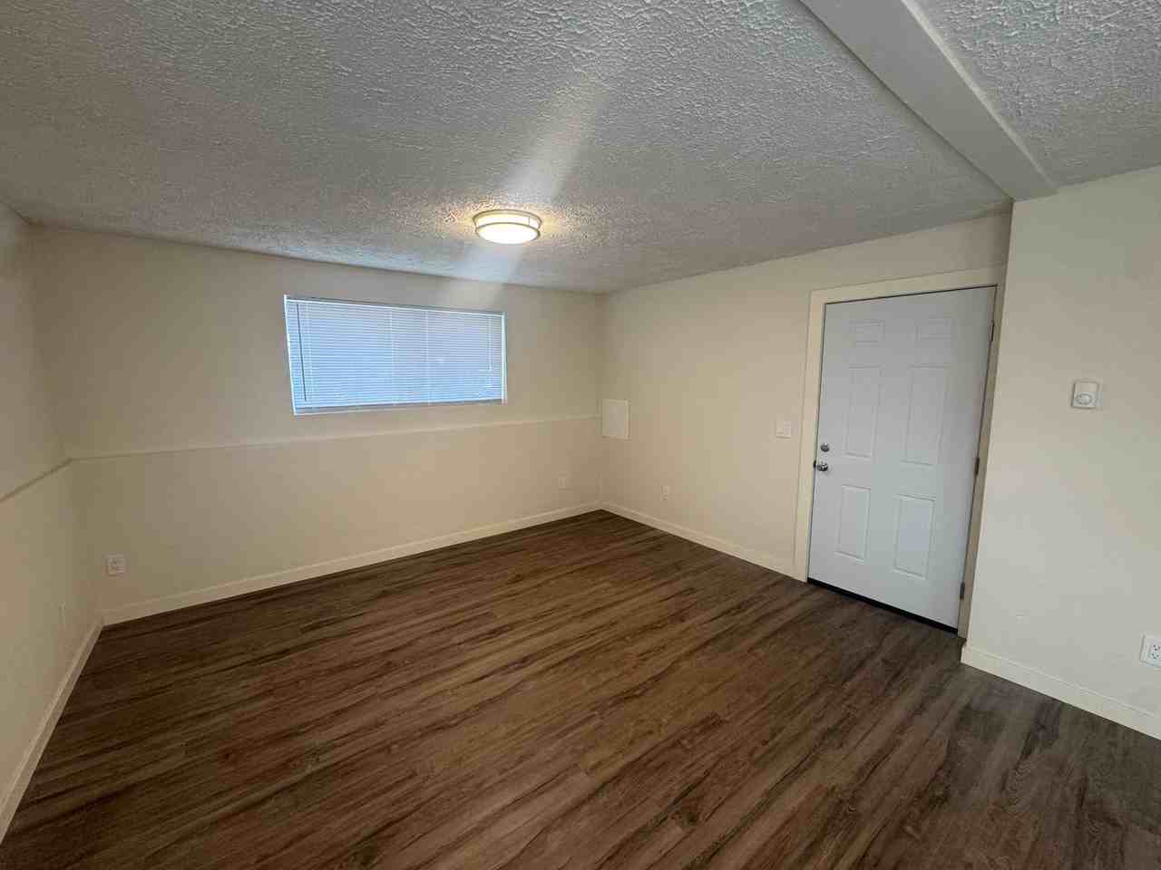 1521 North Maple Street - Photo 4 of 16