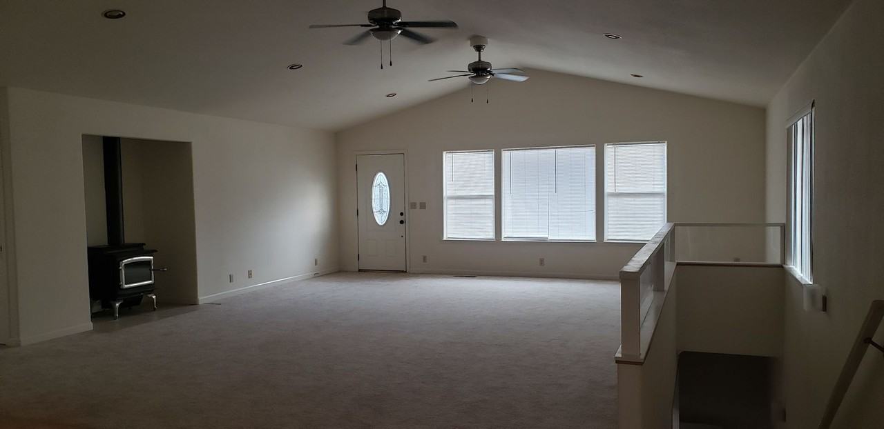 11708 Calaveras Dr - Photo 5 of 15