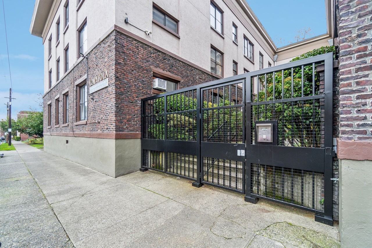 Capitola Apartments - Photo 2 of 27