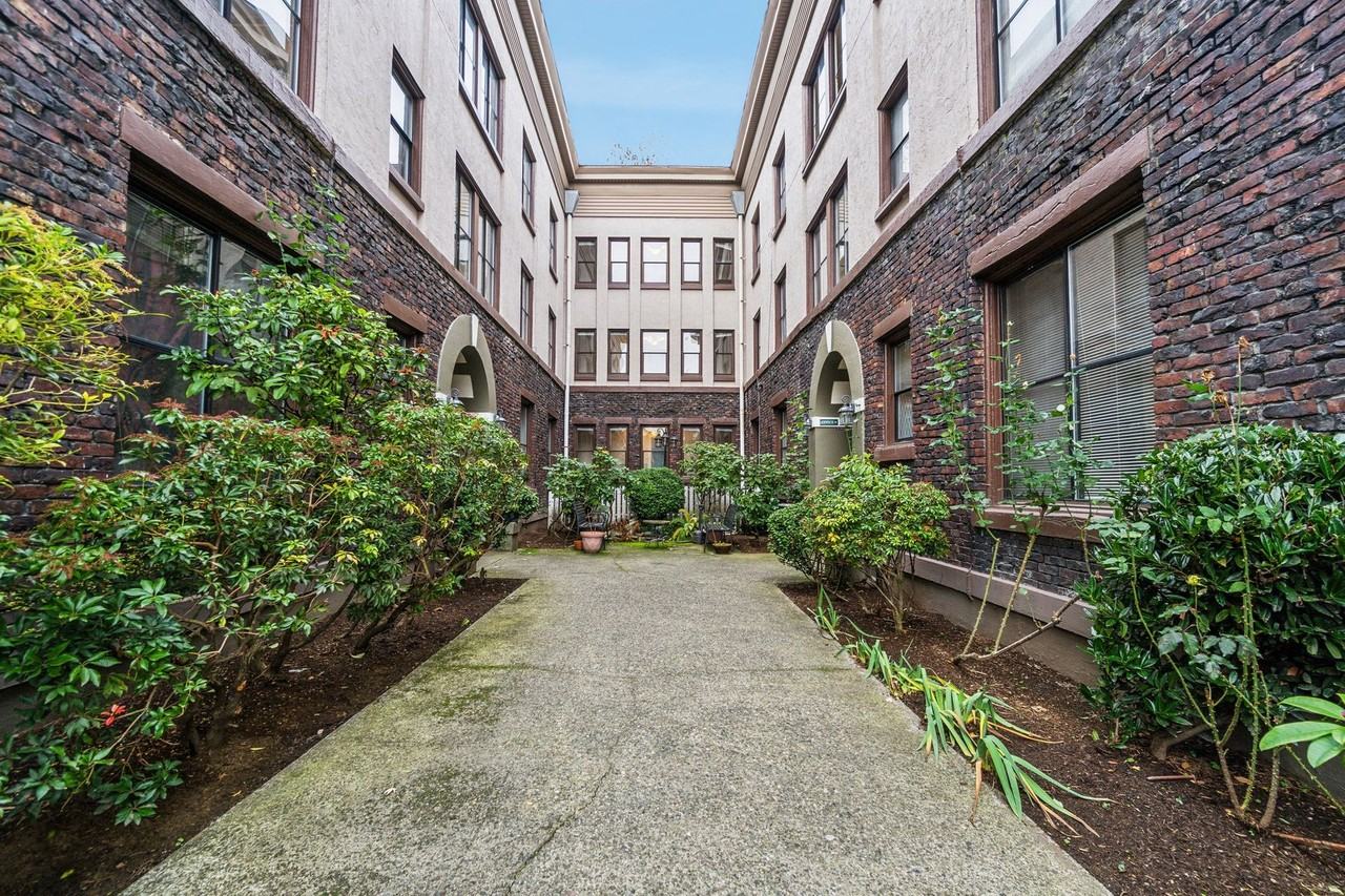 Capitola Apartments - Photo 4 of 27