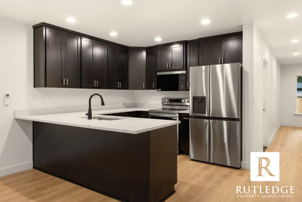 565 G St - Photo 5 of 20