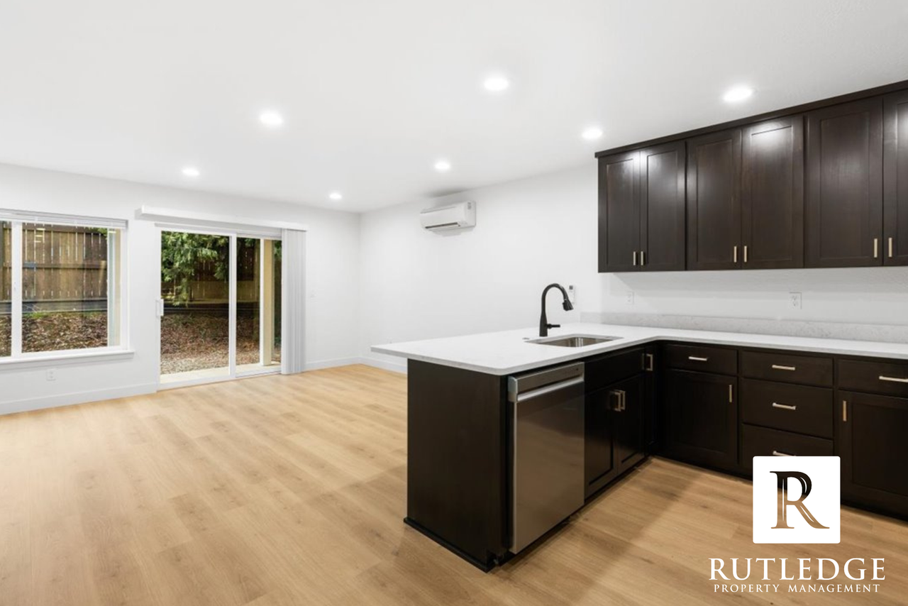 565 G St - Photo 6 of 20
