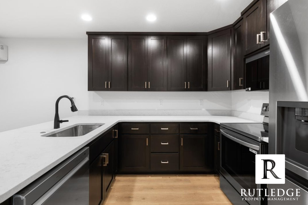 565 G St - Photo 7 of 20