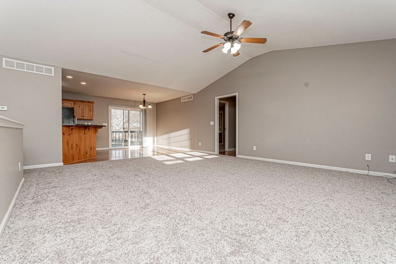 516 West St - Photo 2 of 37