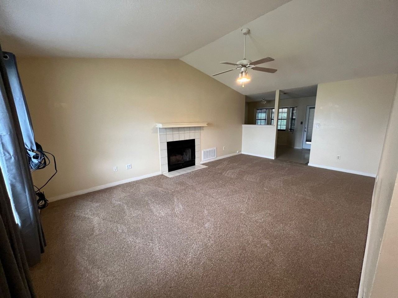 800 Christian Dr - Photo 2 of 12