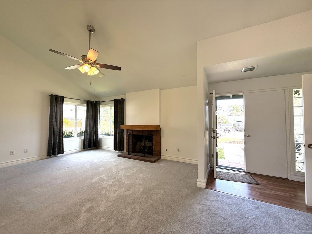 144 Roper Ct - Photo 4 of 39