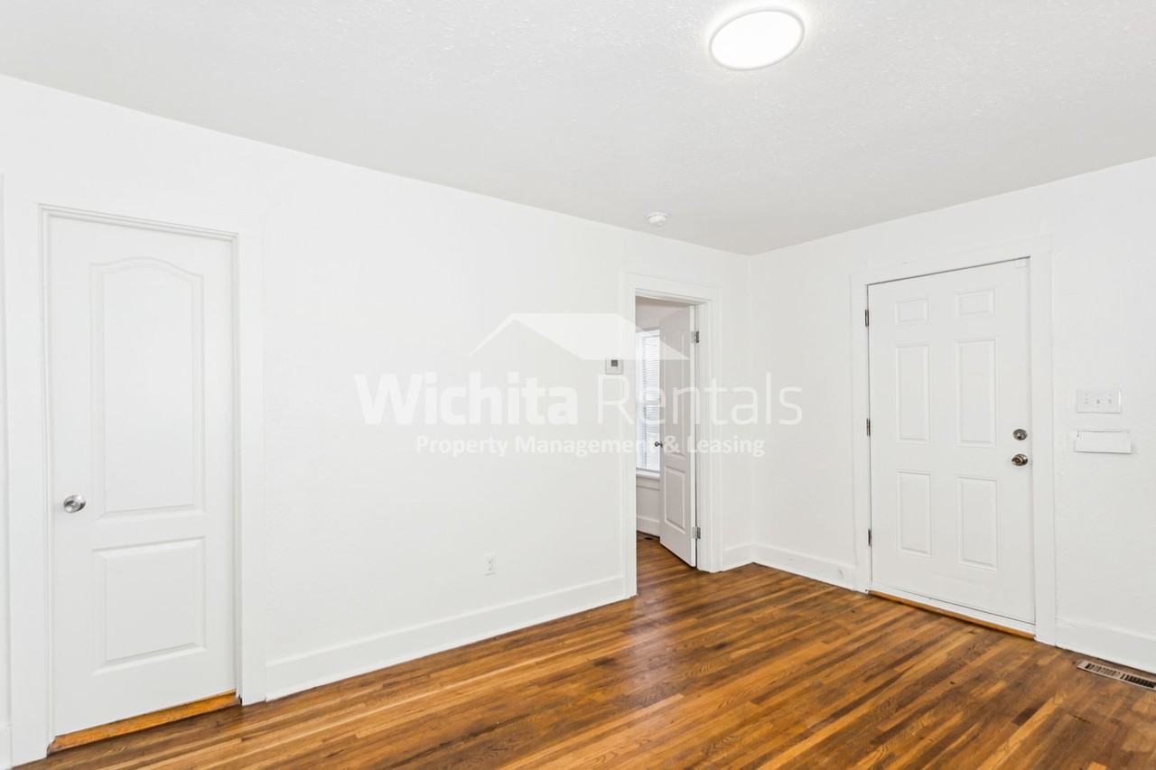 531 S Meridian Ave - Photo 6 of 15