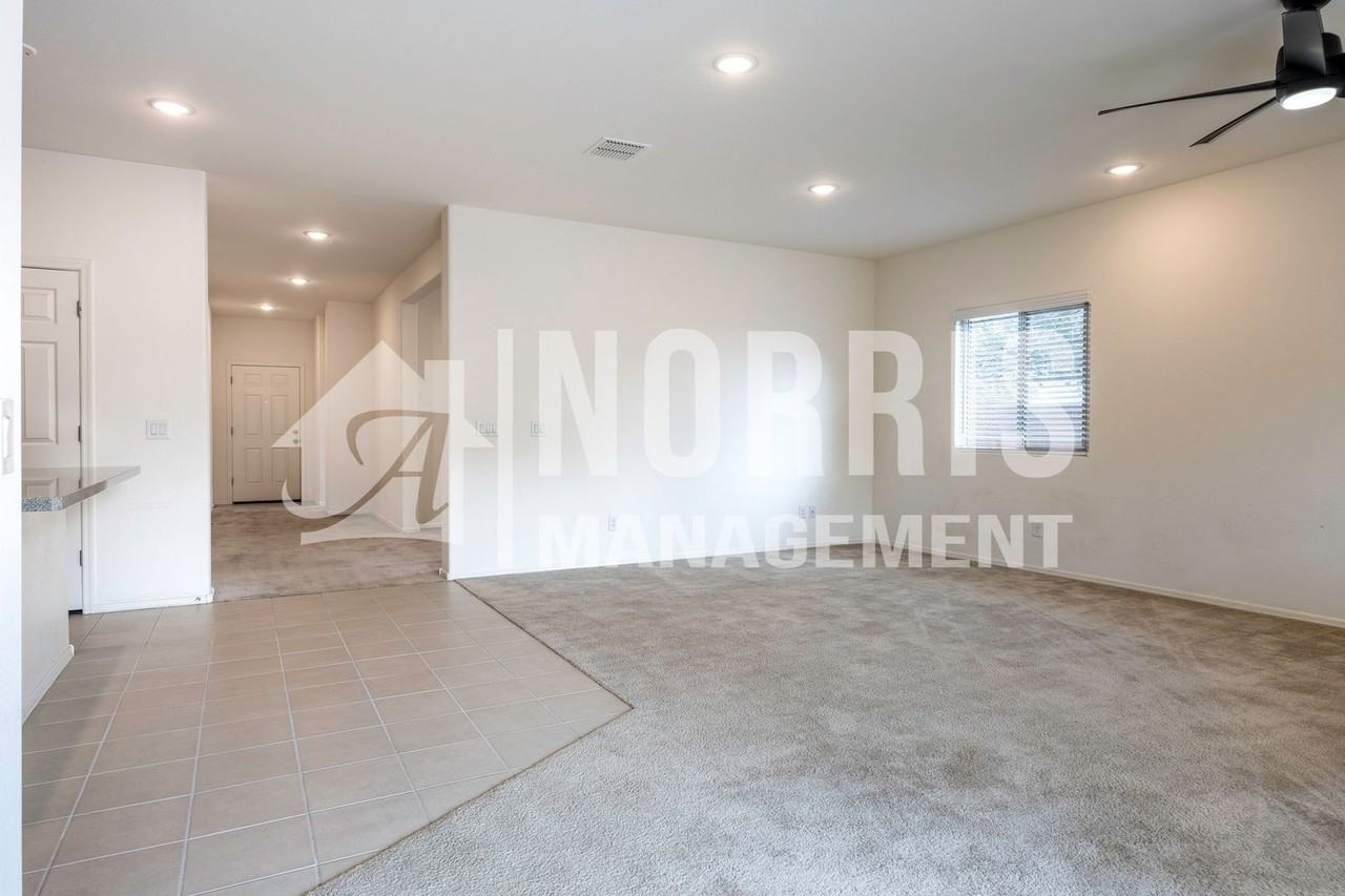 519 E Rio Pl - Photo 7 of 45