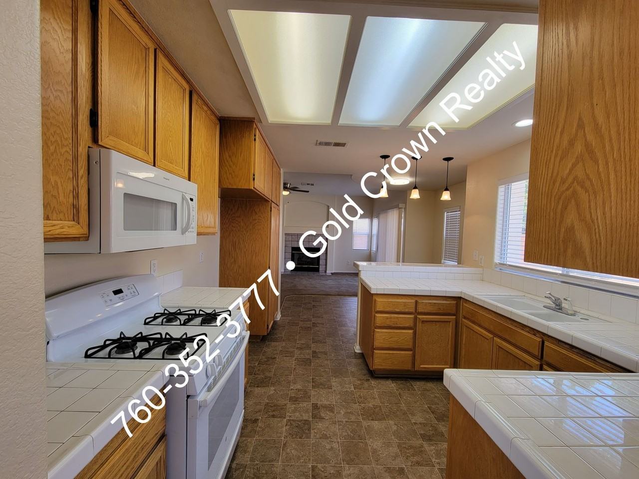 1224 Plaza Dr - Photo 3 of 21