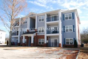 featured image of Greenwood Ave Ne
